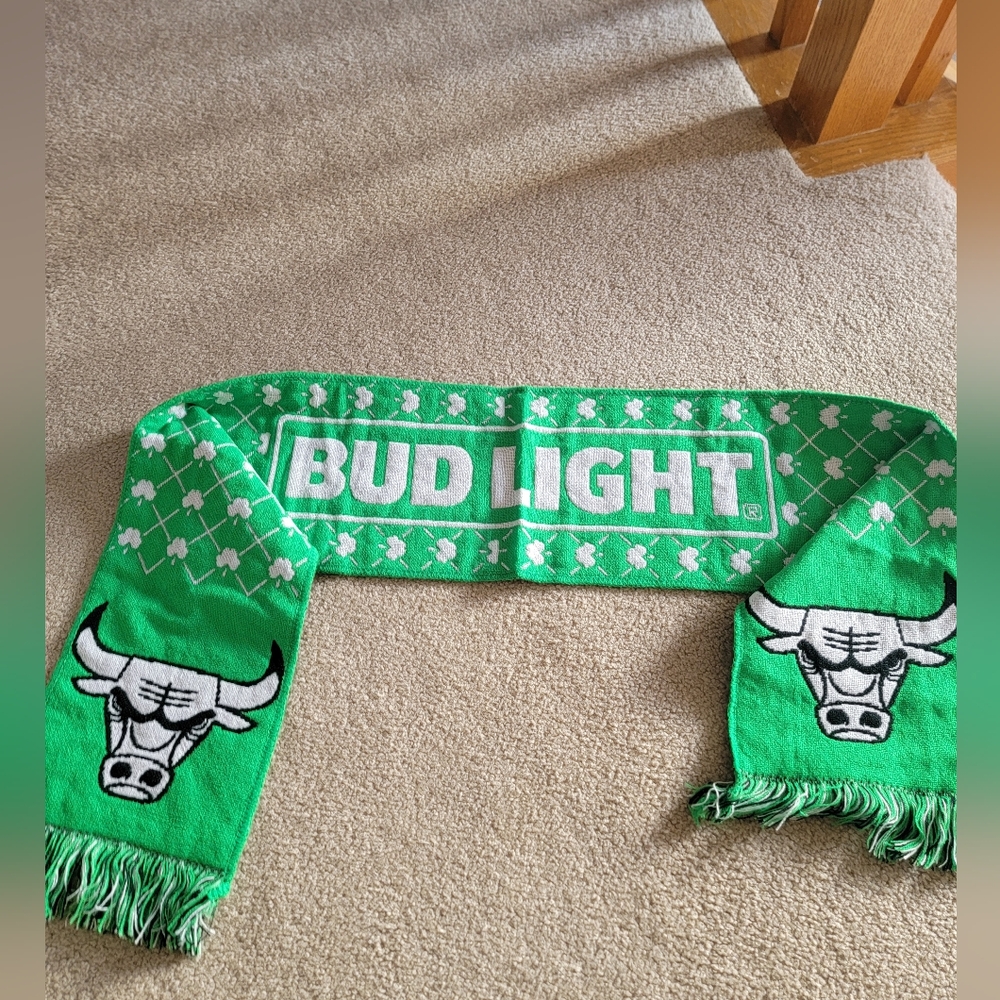 Chicago Bulls St. Patricks Day Argyle Knit Scarf Bud Light Creative New